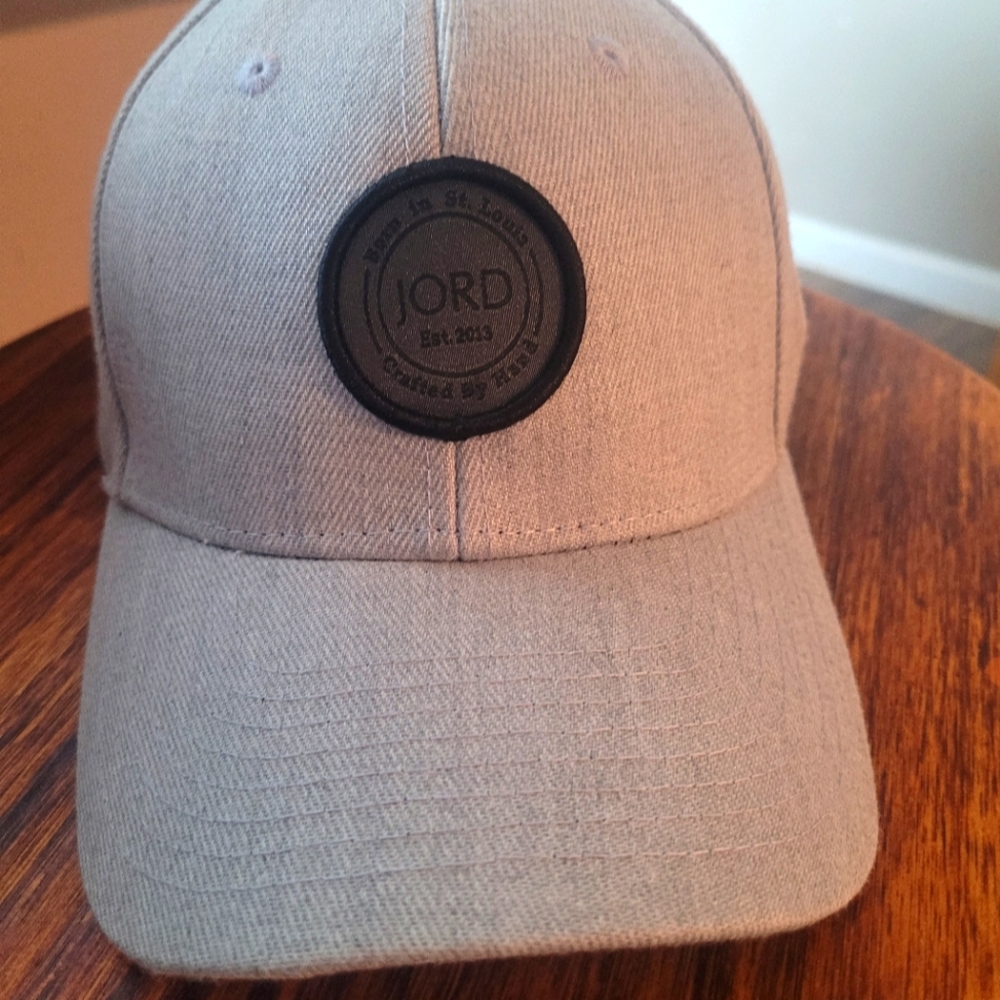 Jord Hat